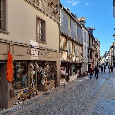 La Vague - Breath Of Freshness In Center Of Honfleur - Free Parking 550M Apartment Bagian luar foto