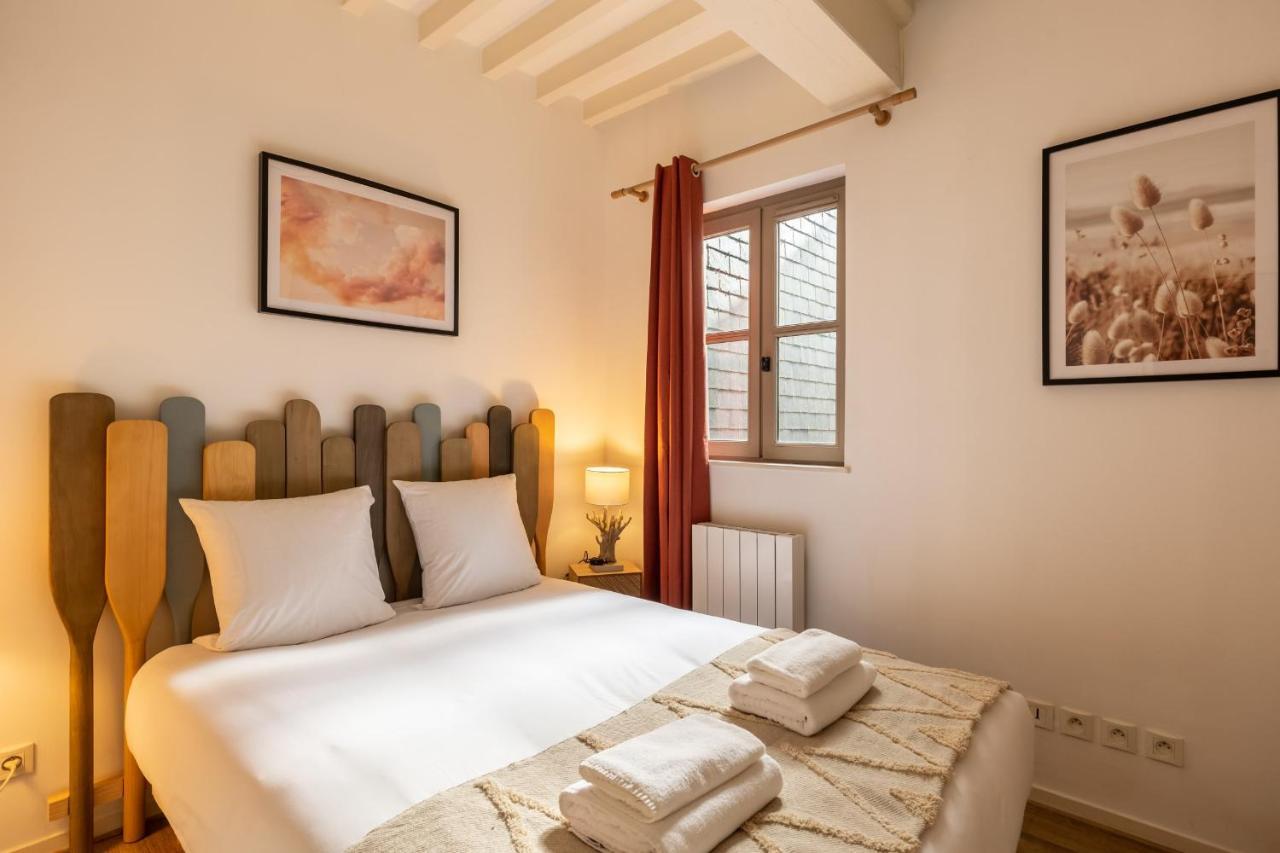 La Vague - Breath Of Freshness In Center Of Honfleur - Free Parking 550M Apartment Bagian luar foto